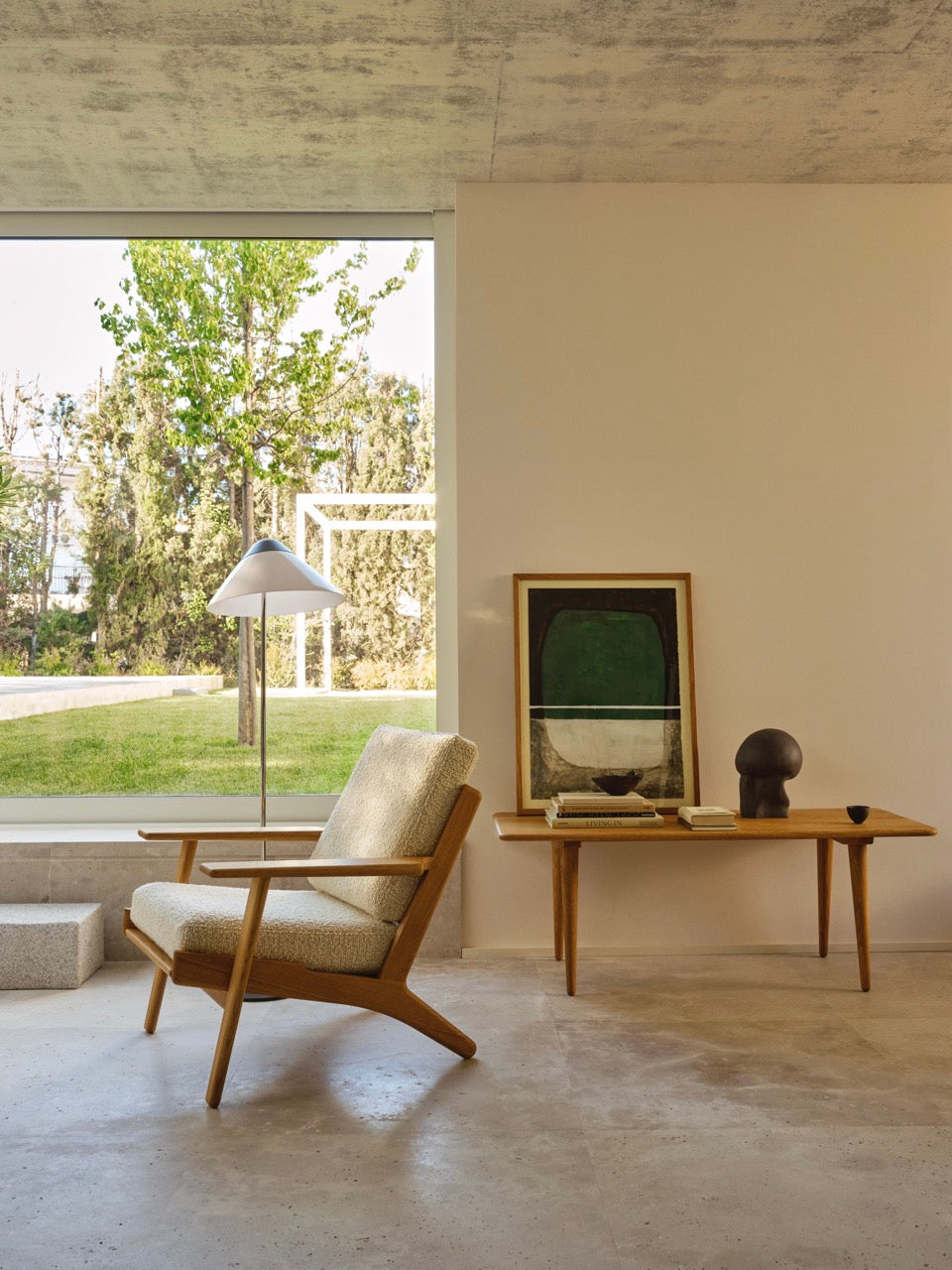CH290 Lounge Chair